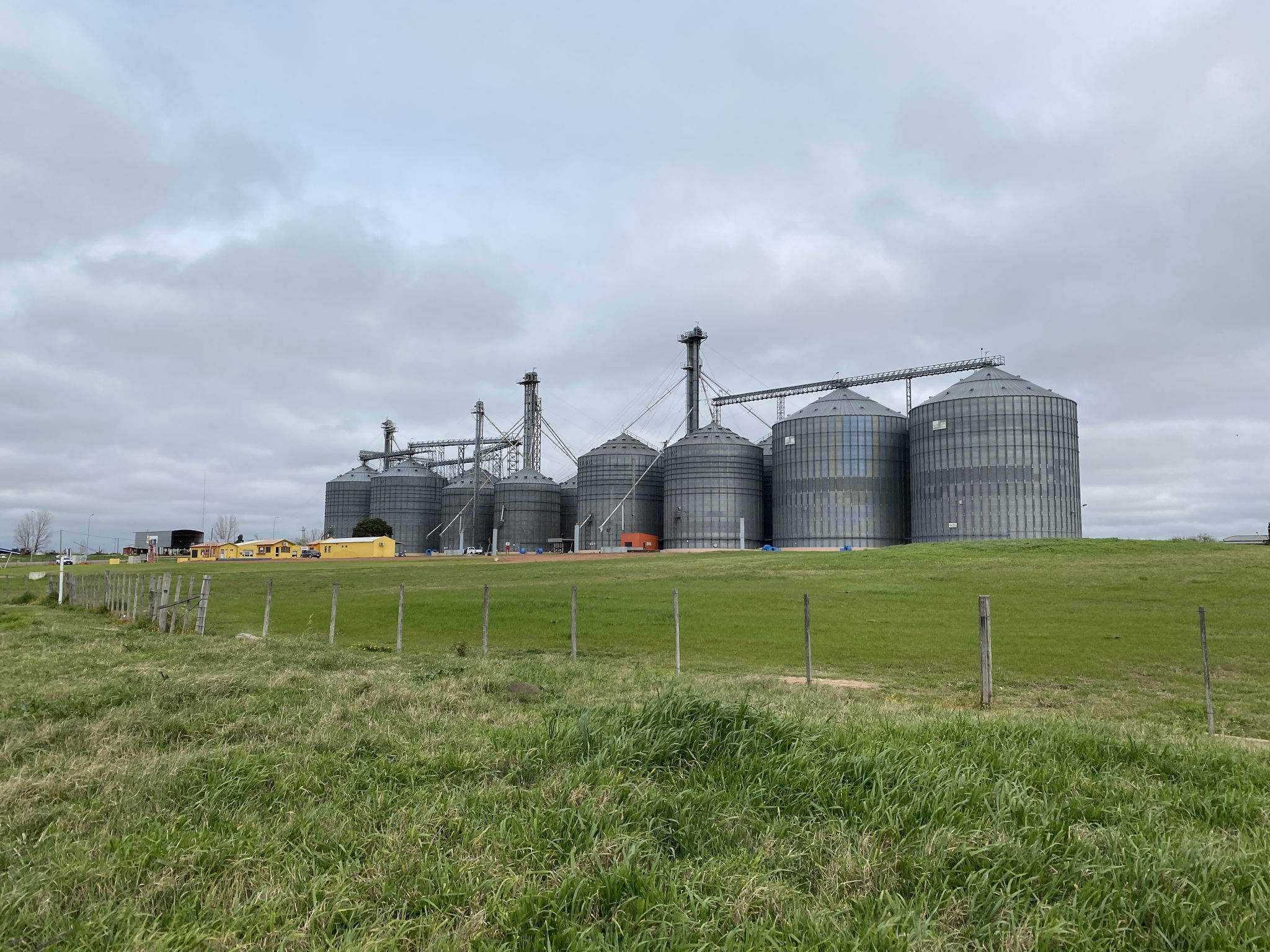 Enormes silos Uruguayen