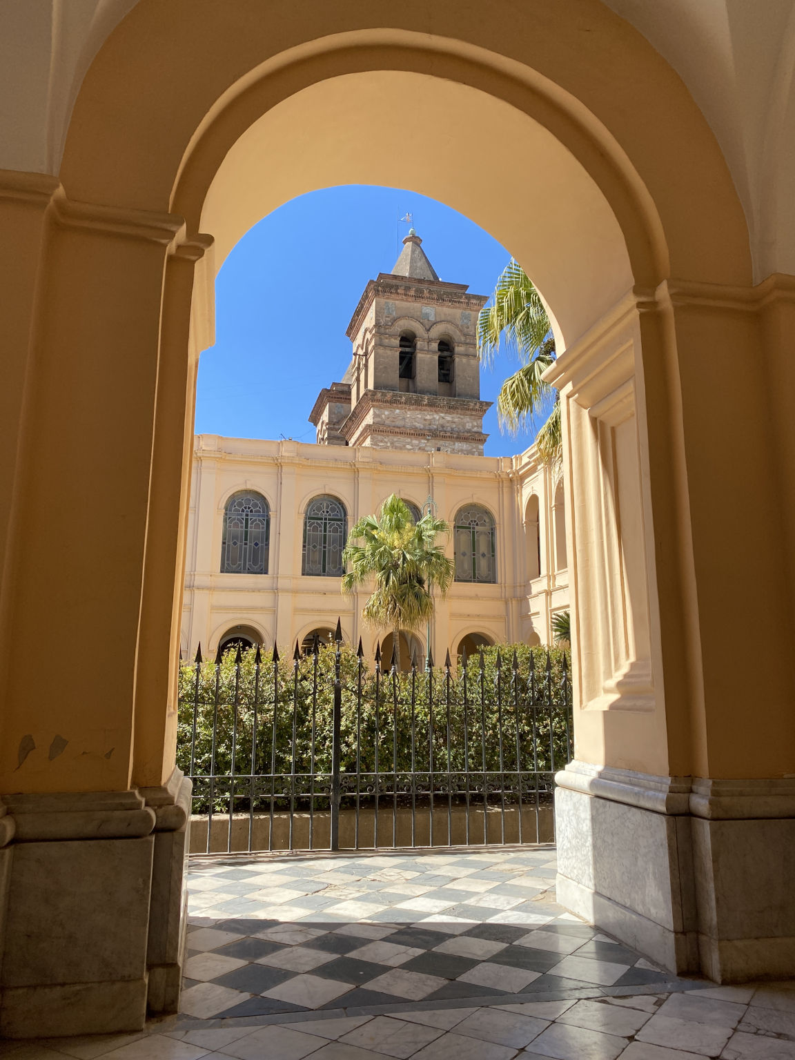 Vue depuis le patio du Museo Histórico