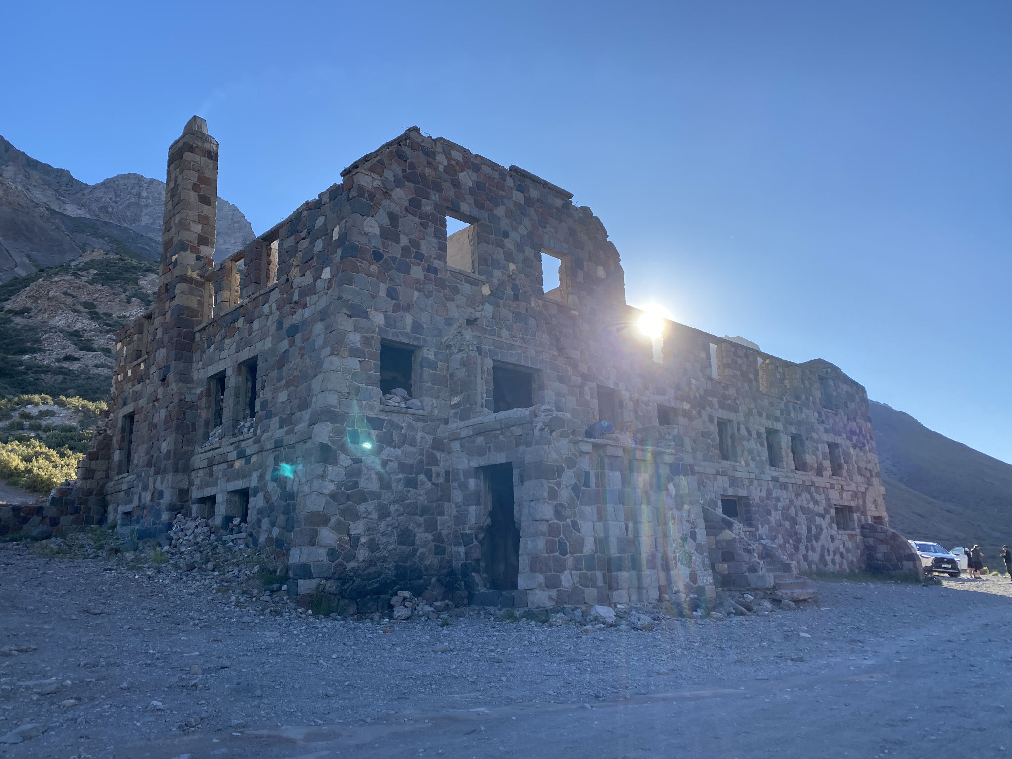 Hôtel abandonné à Sosneado